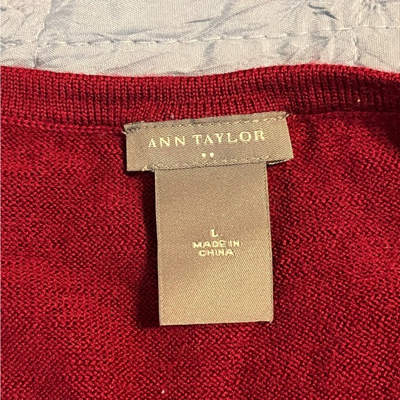 Ann Taylor Factory Sleeveless Wool Sweater Vest Maroon red L good condition - Picture 2 of 7